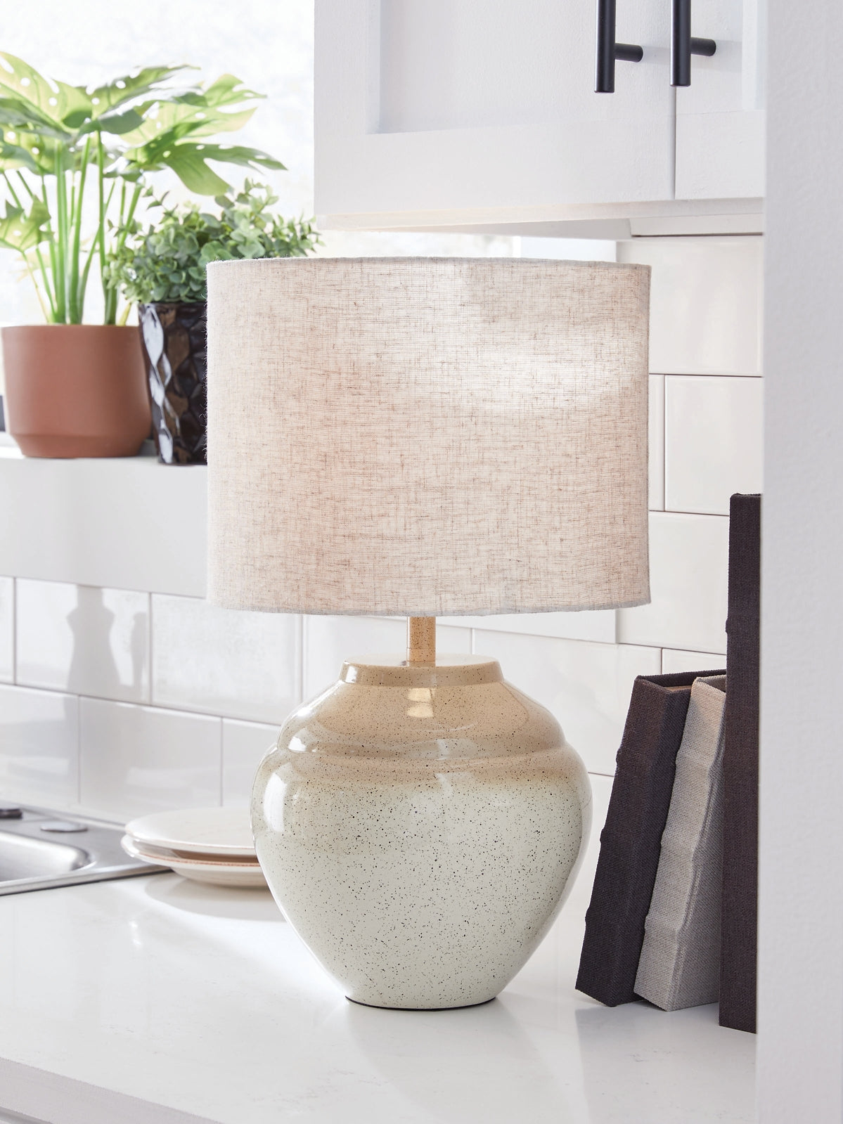 Accessories > Lighting > Lamps