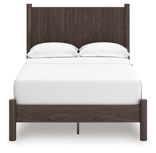 Pamytta Full Panel Platform Bed, Dresser and Mirror