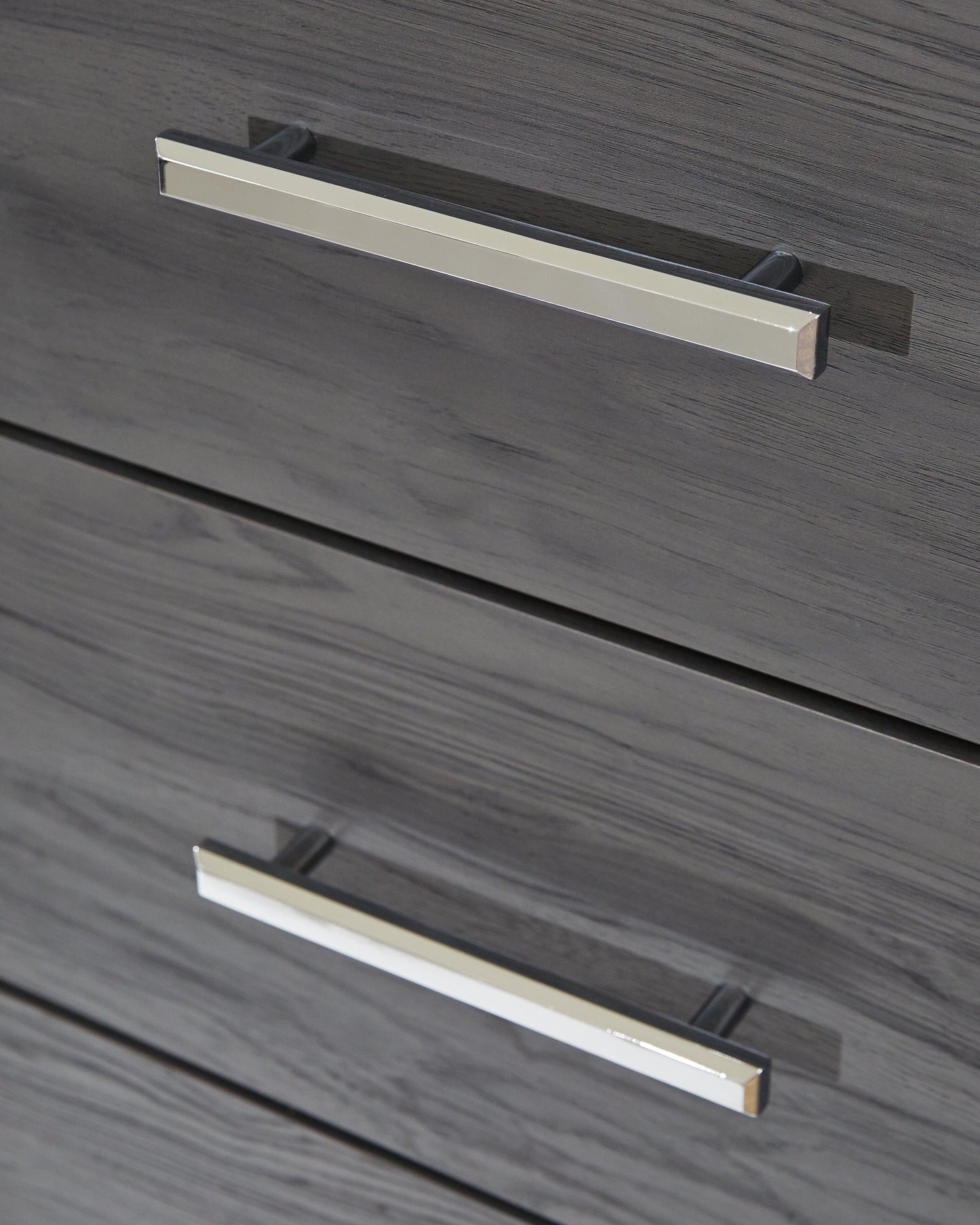 Lodanna Six Drawer Dresser