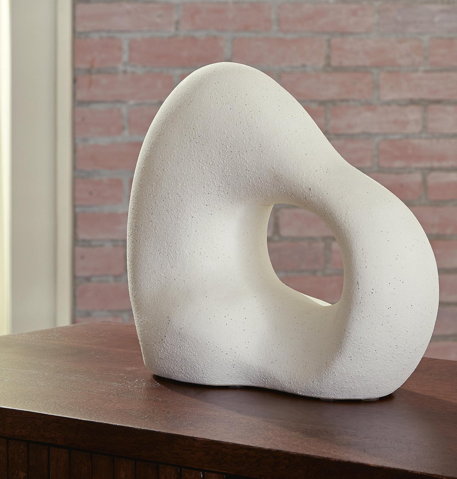 Figurines & Sculptures