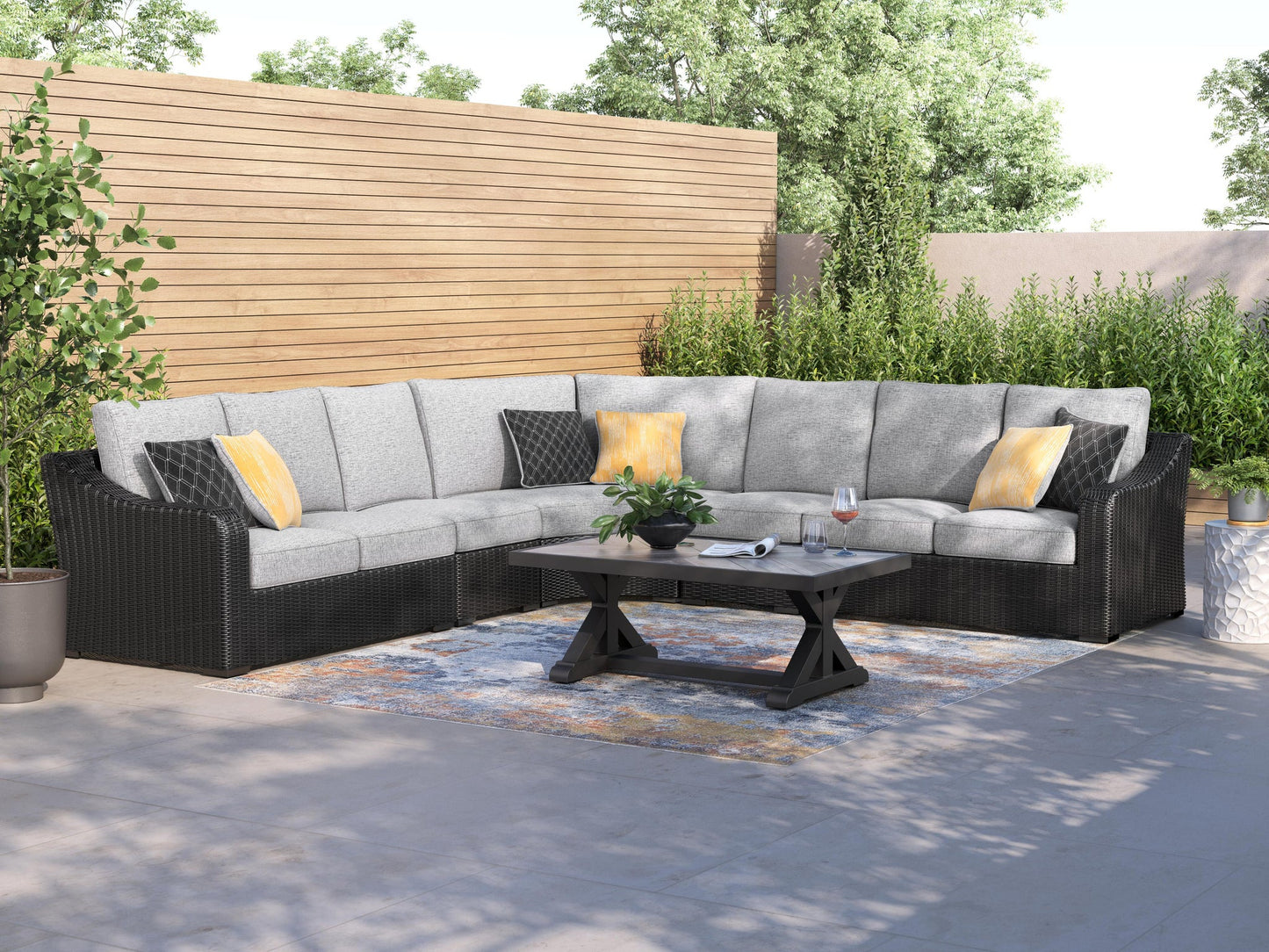 Beachcroft 5-Piece Outdoor Sectional