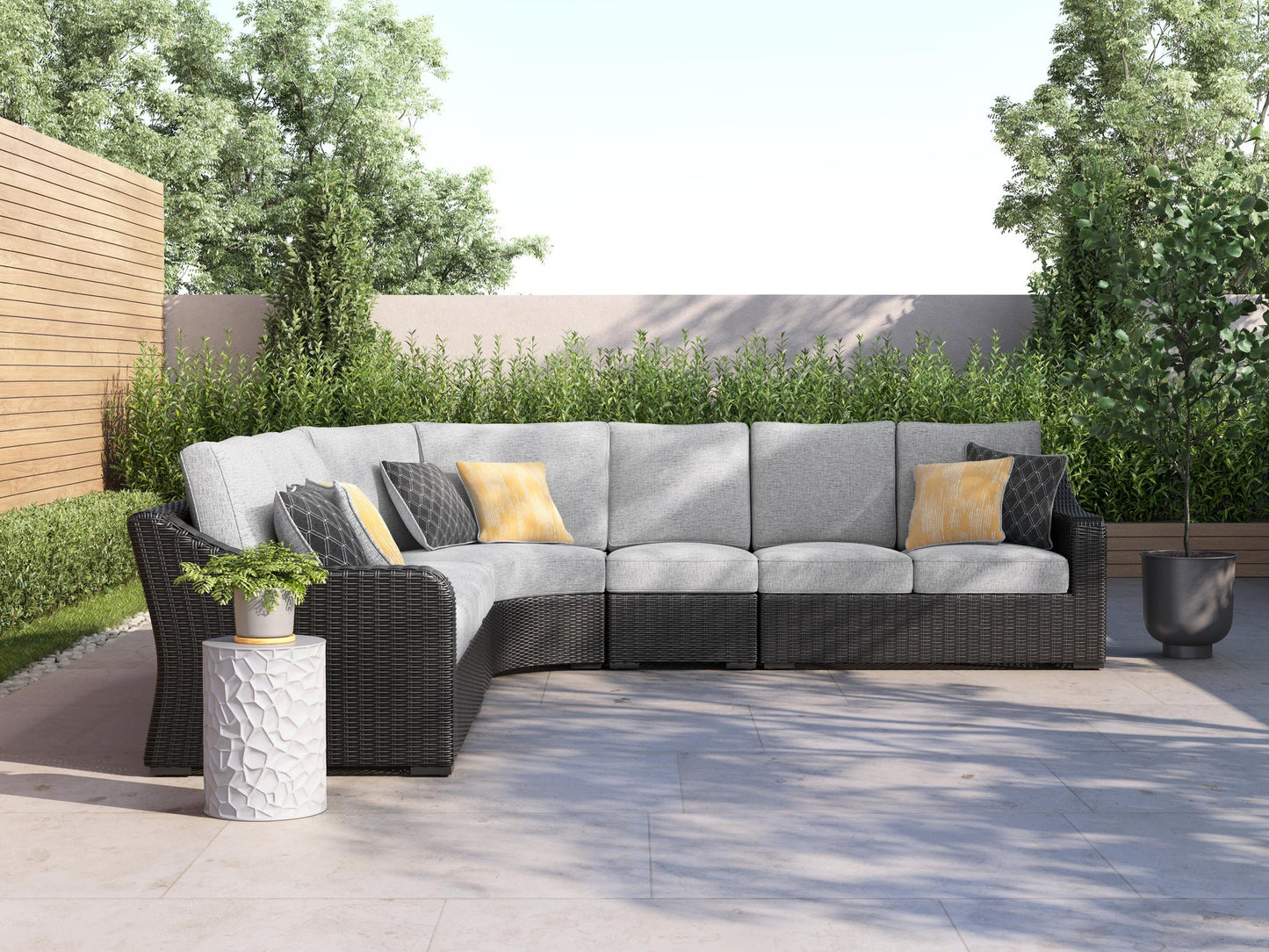 Beachcroft 5-Piece Outdoor Sectional