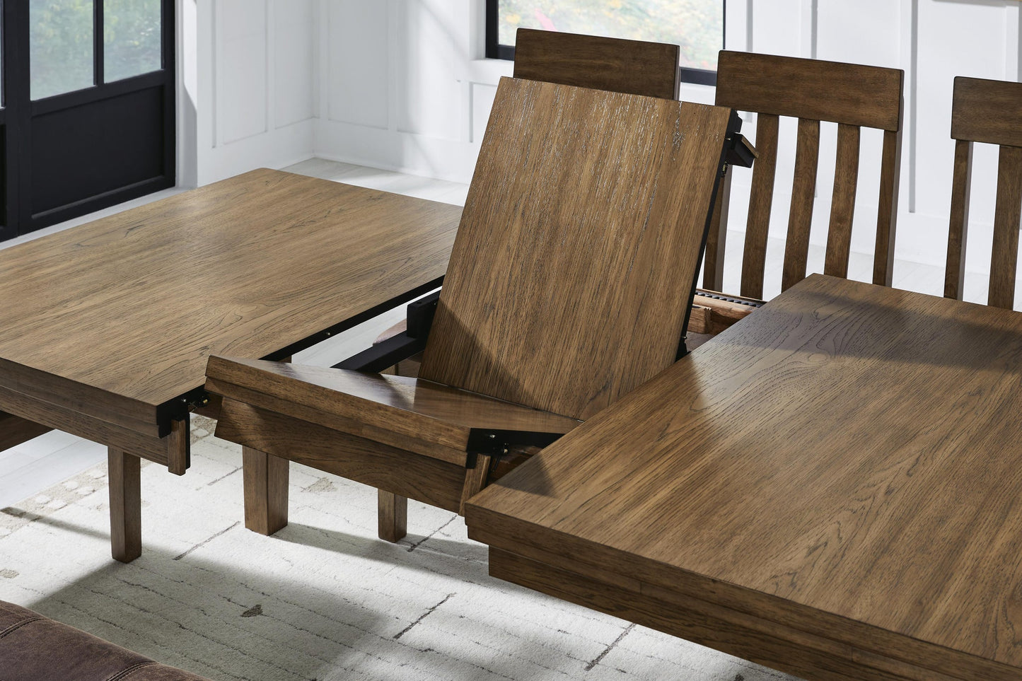 Urbinforte Dining Table and 4 Chairs
