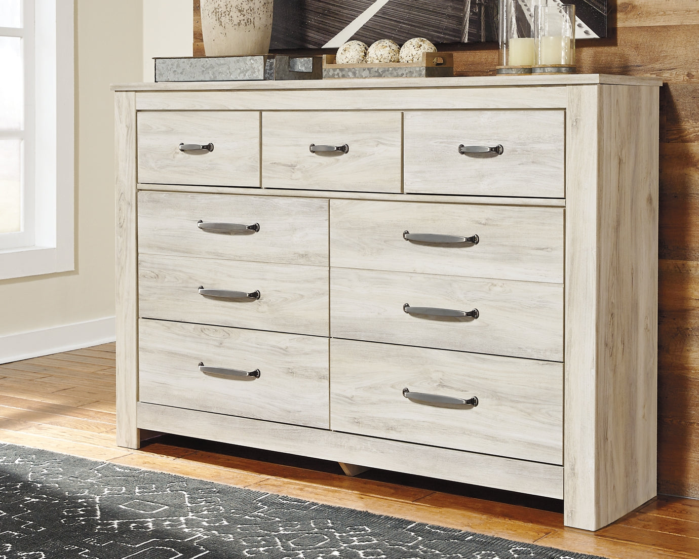 Bellaby King Crossbuck Panel Bed with Dresser